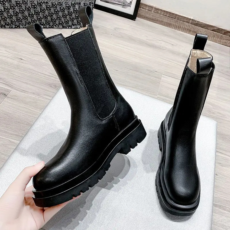 

Women's Ankle Boots Leather Fashion Slip on Ladies Chelsea Boots Autumn New Thick Heels Platform Shoes Female Footwear