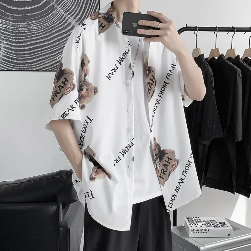 

2021 summer New Arrivals men's small fresh bear print short-sleeved shirt youth loose half-sleeved white clothing Free shipping