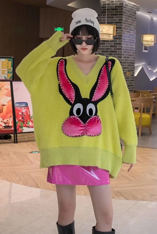 

Women's sweater Europe station heavy industry beaded rabbit age reduction sweater women loose mohair outer knit sweater