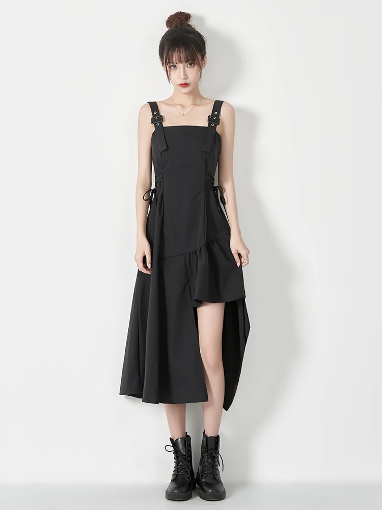 

French spring and autumn irregular spice girl's strap skirt design