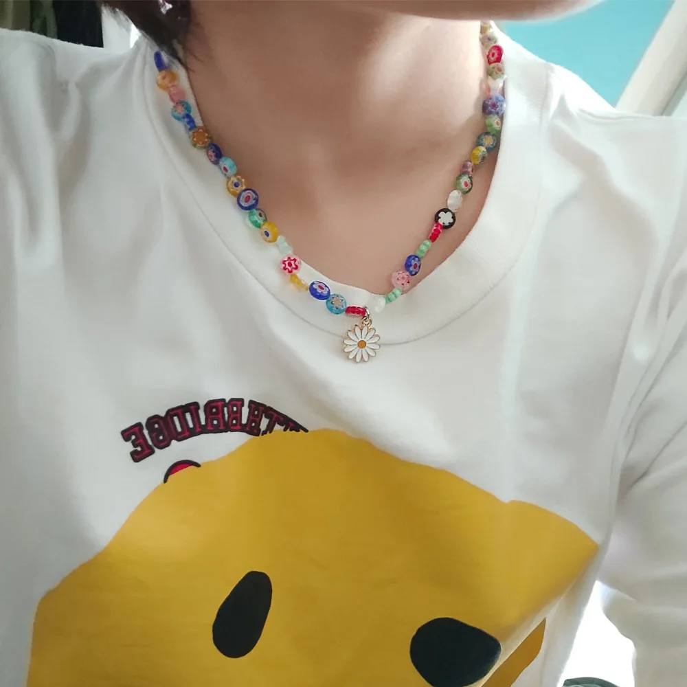 

Lyangyi Bohemian Women's Fashion Handmade Necklace Colorful Beaded Pearl Clavicle Chain Glass Bead Small Daisy Necklace Jewelry