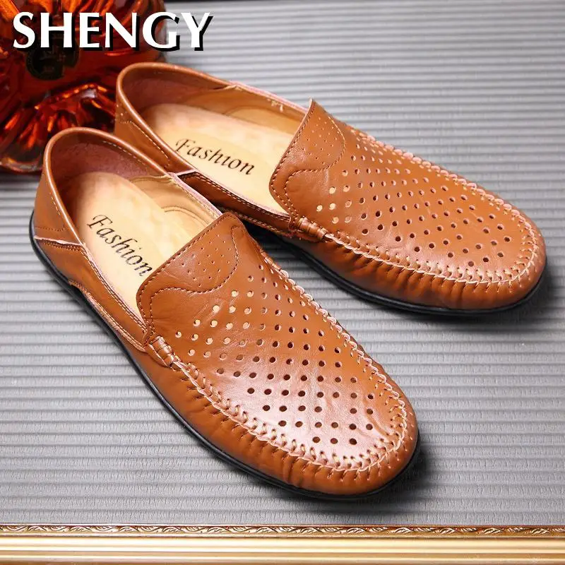 

Summer New Men Shoes Casual Fashion Men's Loafers Soft Shoes Men Breathable Luxury Outdoor Driving Wearresistant Size Size 38-47