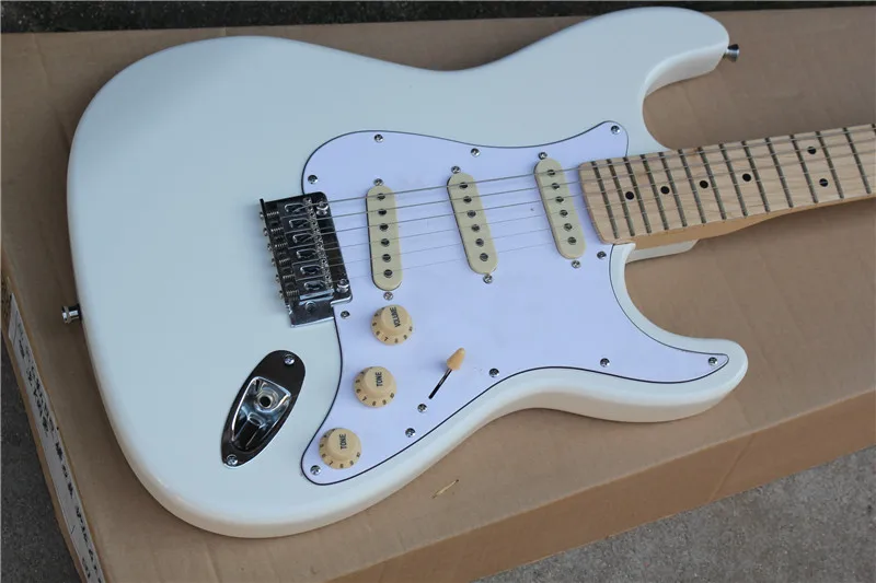 

High quality custom st electric guitar, white guitar, SSS retro pickup and maple fingerboard can be customized as required
