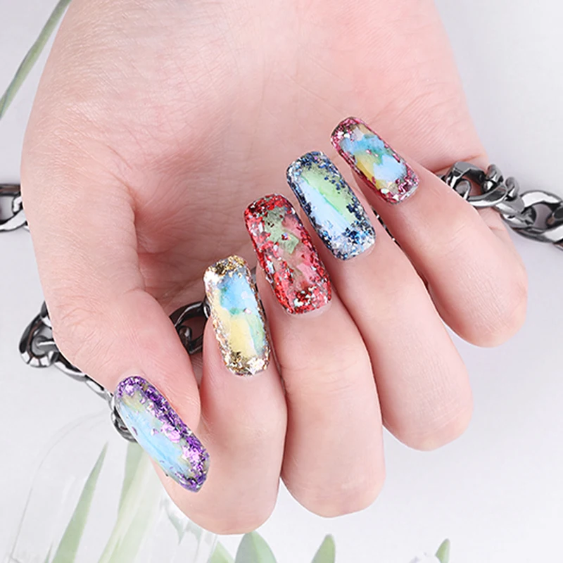 Имитация золотых хлопьев в форме листьев красные серебристые фрагменты фольги