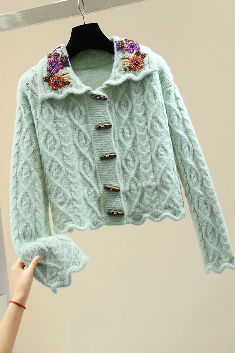 

Heavy Industry Beads Embroidery Knitted Sweater for Womans 2020 Winter Loose Straight Horn Button Long Sleeve Cardigan Jacket