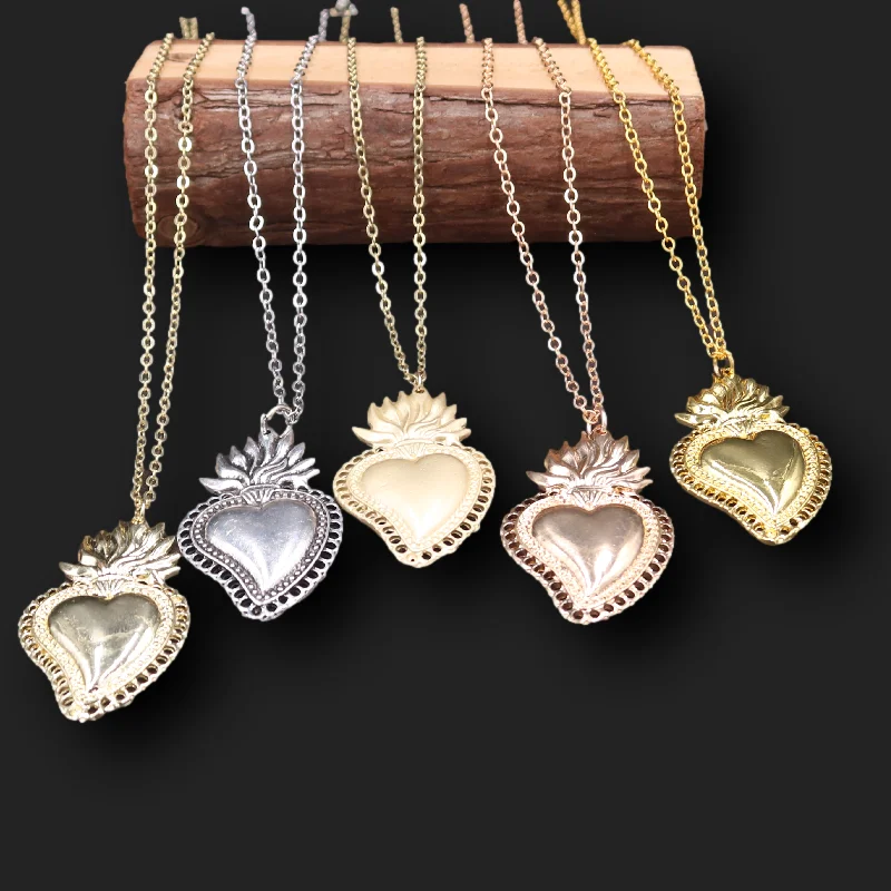 

1pcs 5 Color Large Mexican Catholic Sacred Heart Amulet Necklace DIY Charm Jewelry Crafts For Devout Catholics Gifts A2302