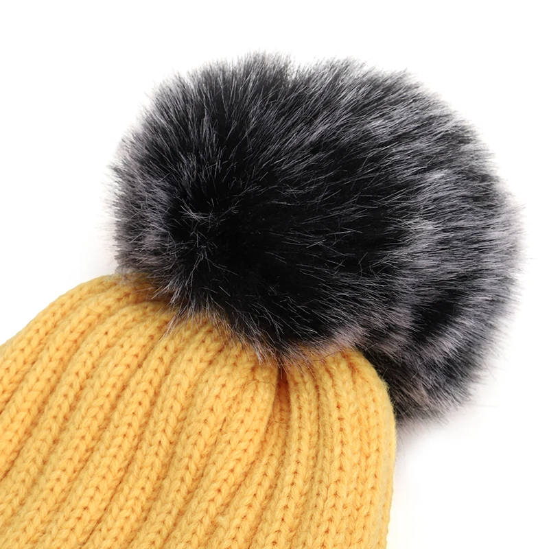 Детская Зимняя Шапка-бини с помпоном из искусственного лисьего меха для