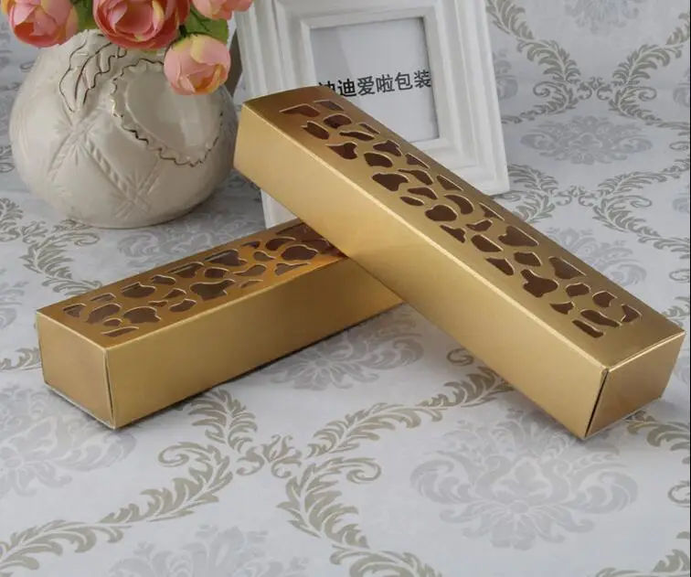 

20pcs/lot Cookie Package Gold Color Strip Hollow Macarons Box, Cake Box, Chocolate, Muffin Biscuits Box Baking Package