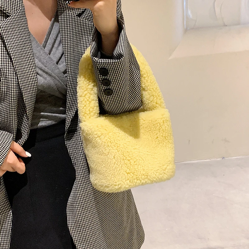 

Lambswool Bucket Bag for Women Plush Small Handbags Fashion Ladies Winter Fur Top-Handle Bag Party Tote Bags Purses 2021 New