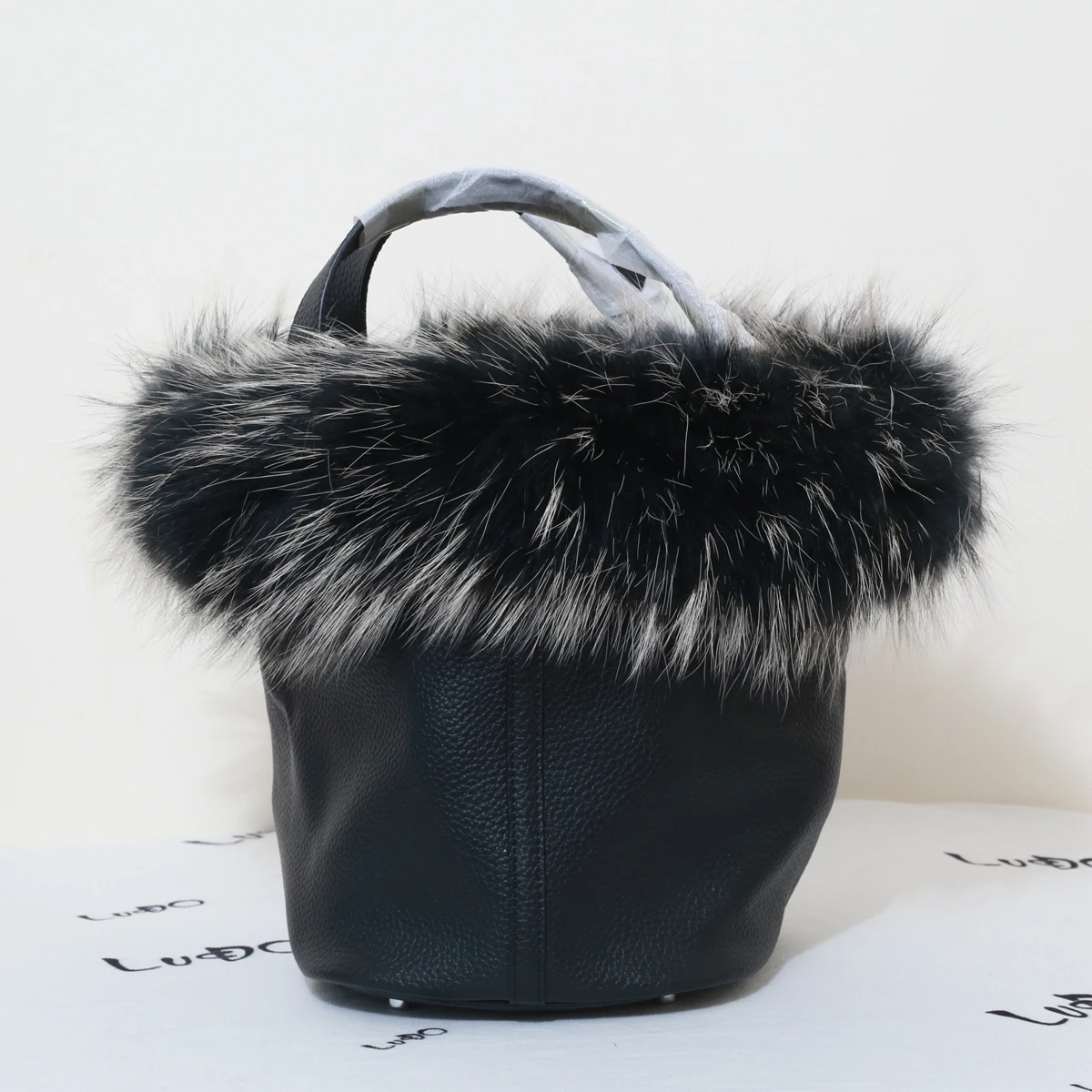 

Fashion Real Fox Fur Hair Handbag Genuine Leather Picotin Lock Bucket Bags Brand Designer Women Tote Bag Casual Shoulder Bag