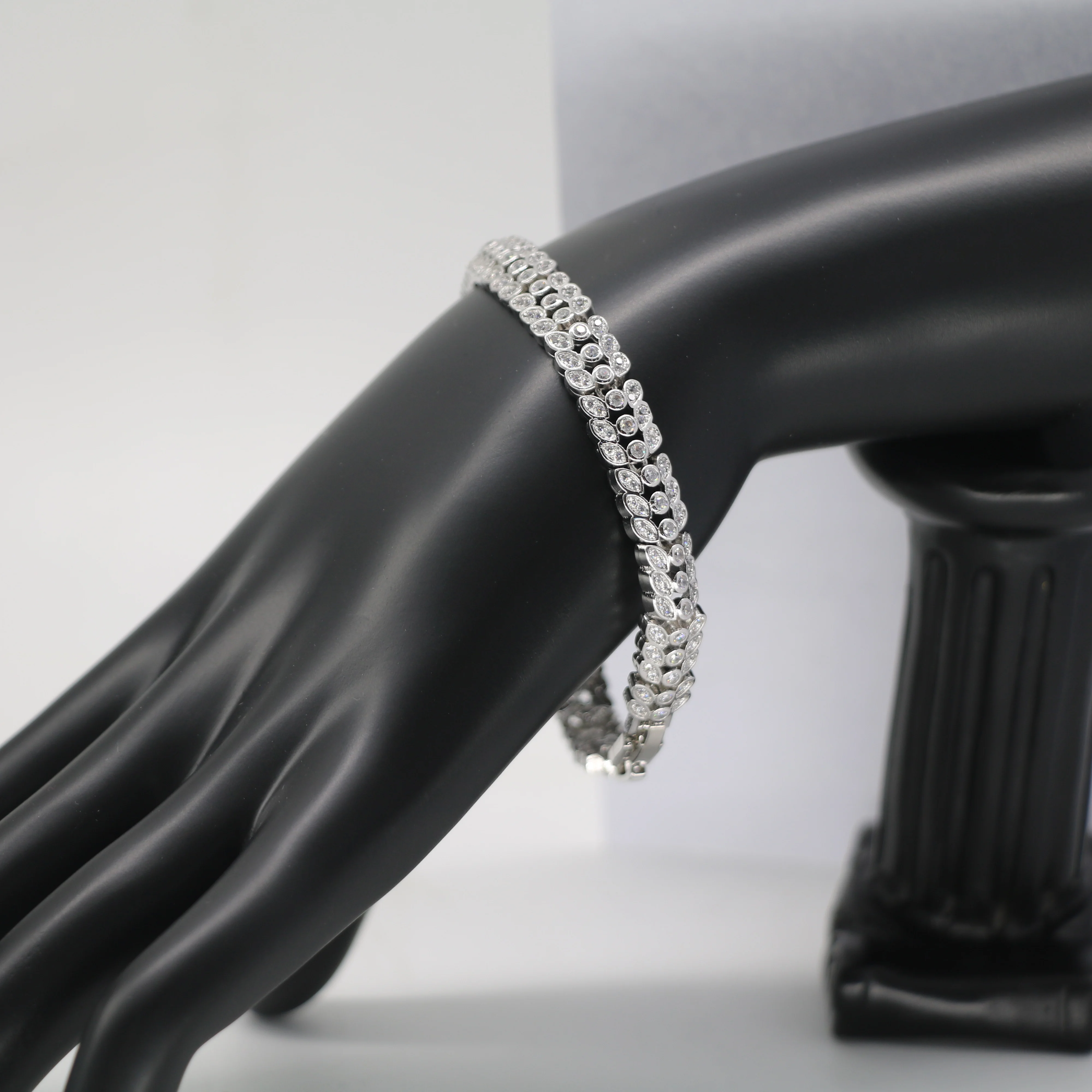 

Bedazzled 2021 Nigerian Party White Gold Plated Cubic Zircon CZ Necklace and Earring Bridal Gifts Wedding Jewelry Set for Women