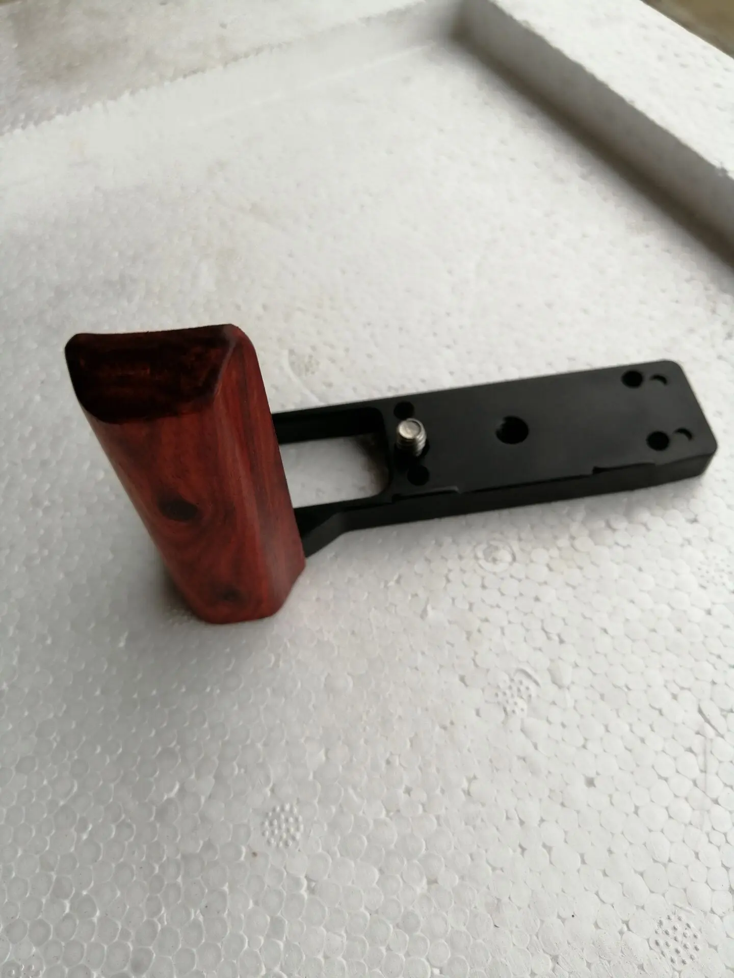 

Деревянная рукоятка-кронштейн с алюминиевой базовой пластиной для FUJI XT-10 XT10 XT20