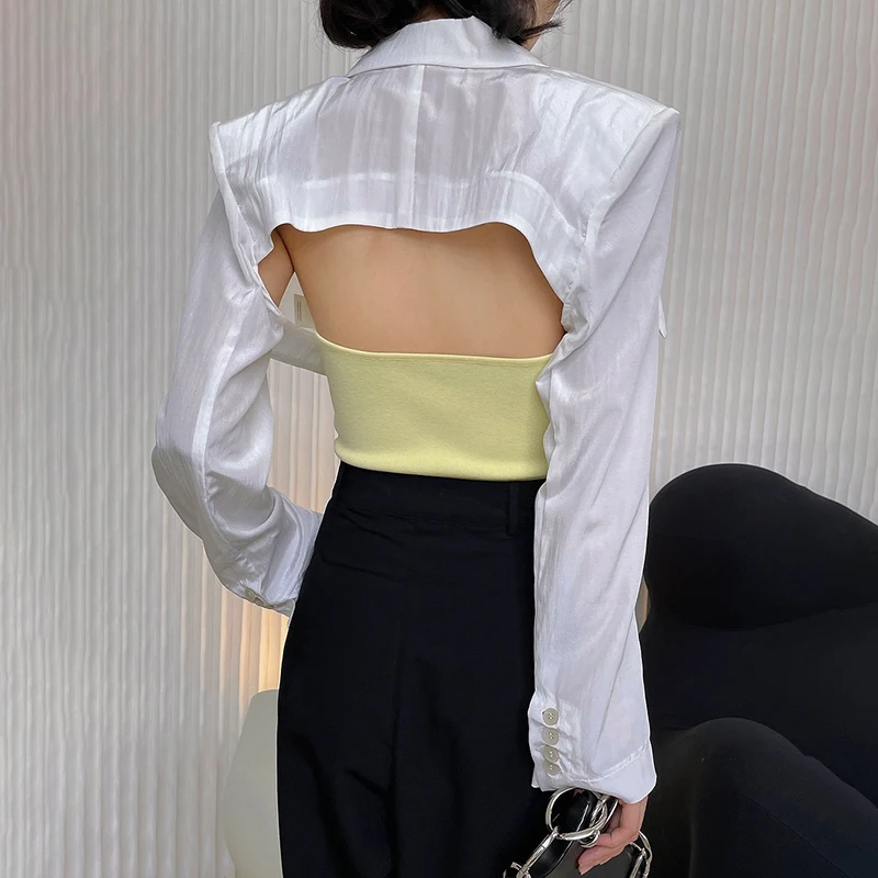 

TWOTWINSTYLE Solid Color Cropped Coats For Female Lapel Collar Long Sleeve High Waist Slimming Women's Sexy Coat Fashion New