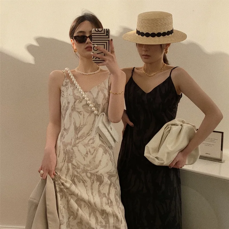 

Новинка весна-лето 2021 года, ins блоггер wind, европейские и американские минималистичные сексуальные темпераментные Платья На Бретельках со ст...