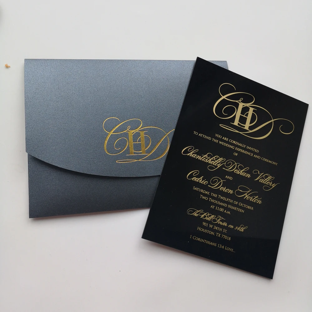 Черная акриловая открытка с золотыми буквами из фольги бесплатный логотип