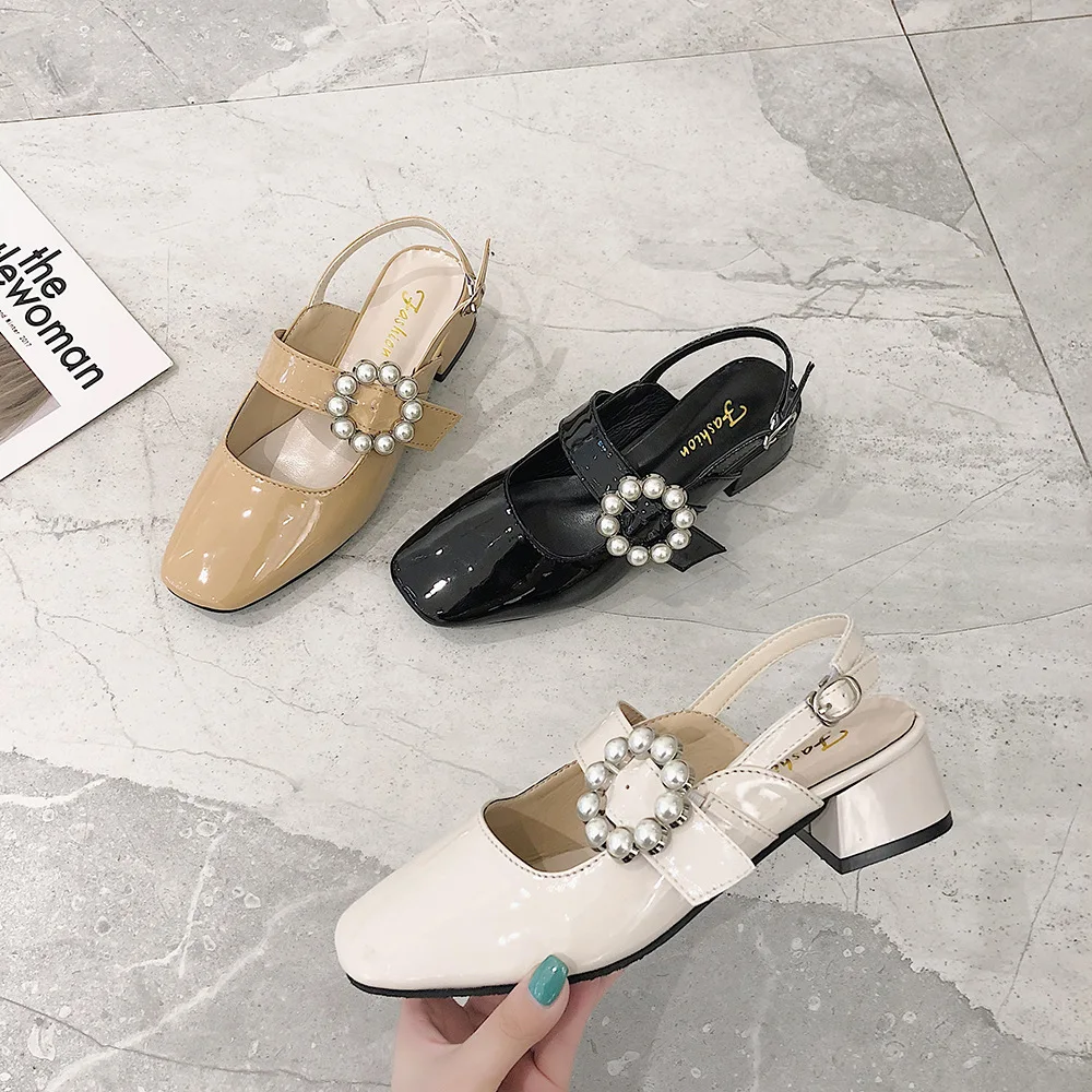 Женские сандалии с закрытым квадратным носком на толстом высоком каблуке | Обувь