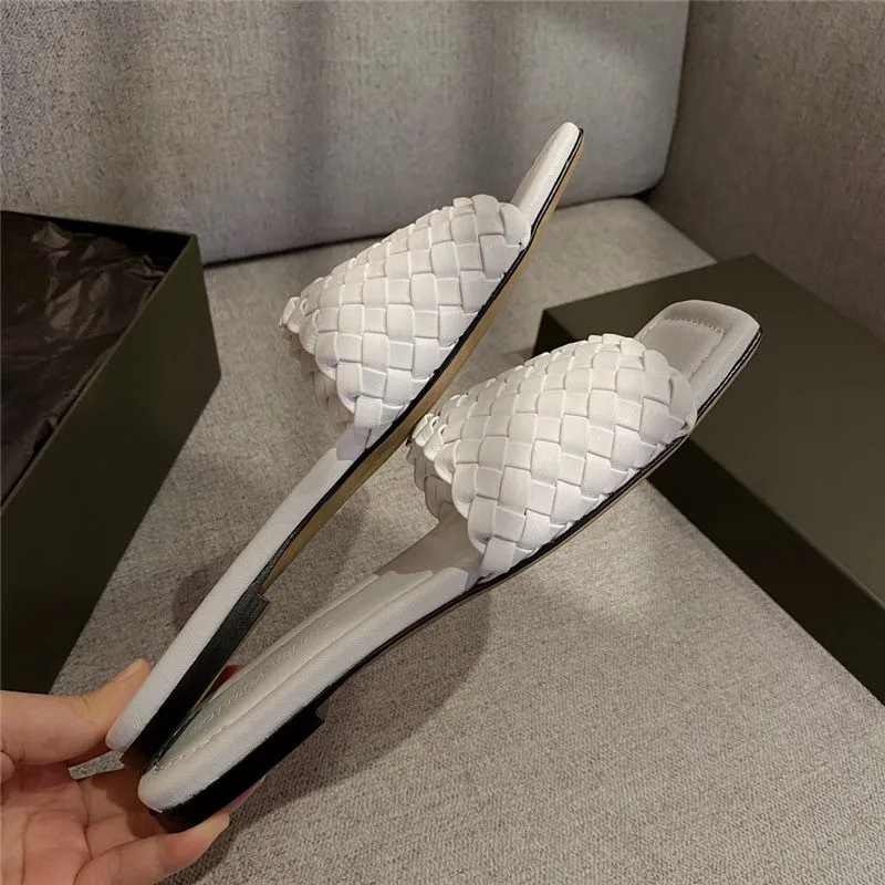 

Women's Fashionable Slippers Luxury Brand Designer Lambskin Fabric Woven Square Sandals Leather Flat Slippers With Size 35-40