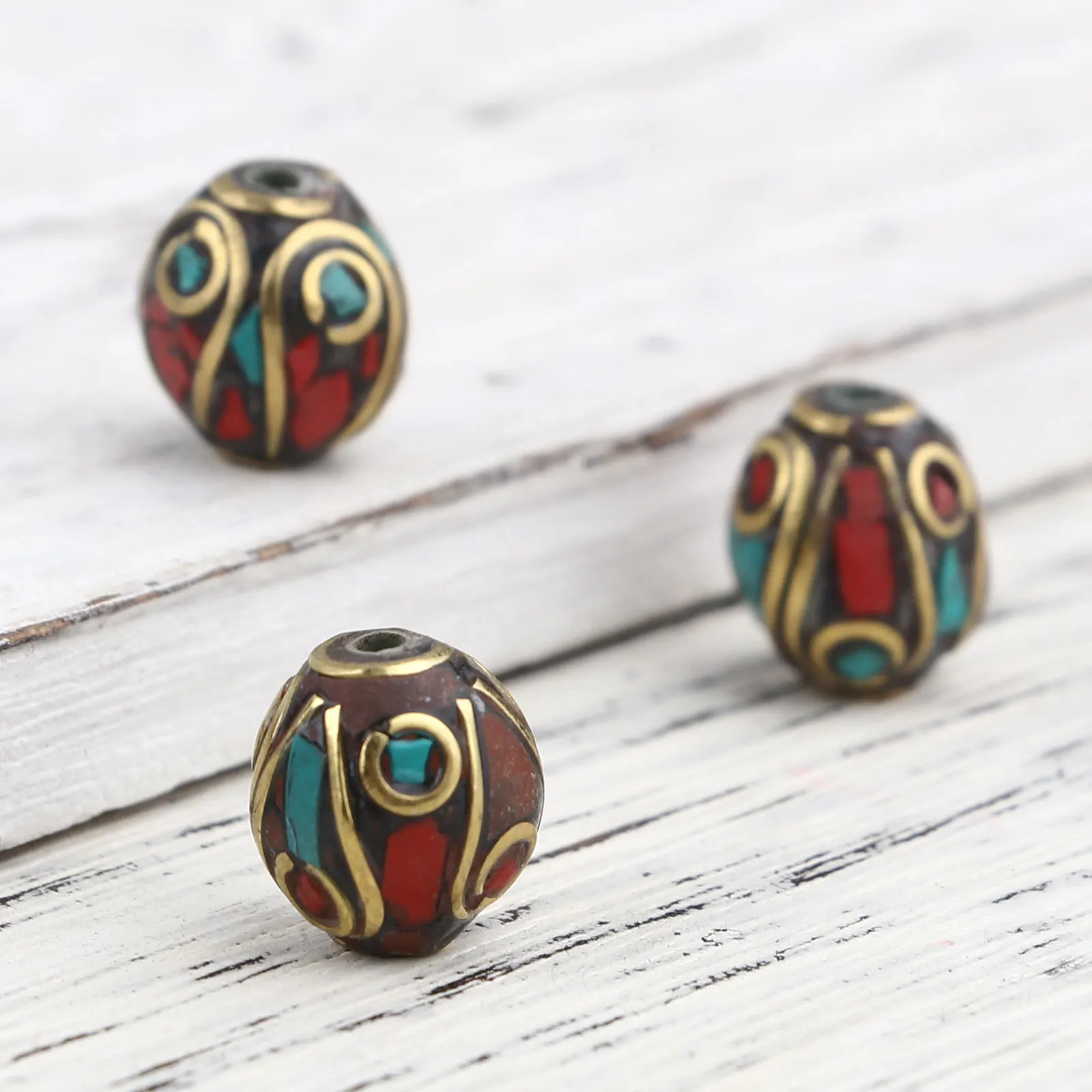 

3 PCs Stone Copper Indonesia Charm Beads Gold Tone Antique Gold Red & Green Oval Spacer Beads For Jewelry Making DIY Accessories