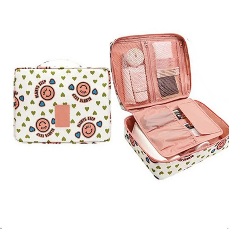 Вместительные дорожные сумки для хранения туалетных принадлежностей