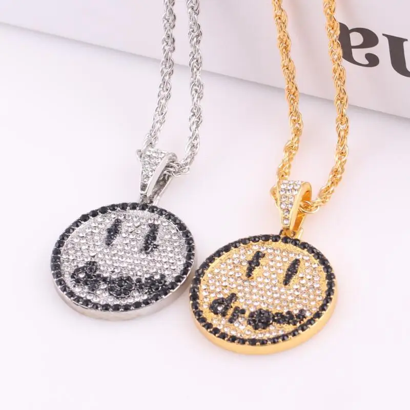 

Inlaid artificial diamond smiling face Justin Bieber's same fashion pendant hip hop is popular in Europe and America gift
