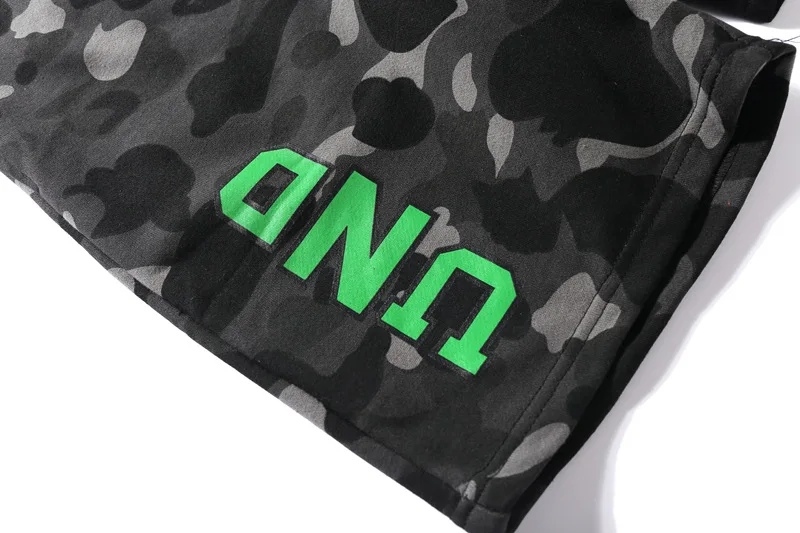 

bape summer Japanese tide brand joint color matching casual beach shorts men and women the same five-point shorts