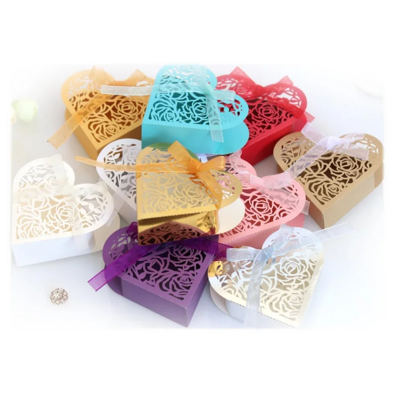 

50PCS Hollow Paper Heart Shape Candy Box Gift Holders With Ribbon Bow For Wedding Birthday Holiday Festive Party Supplies
