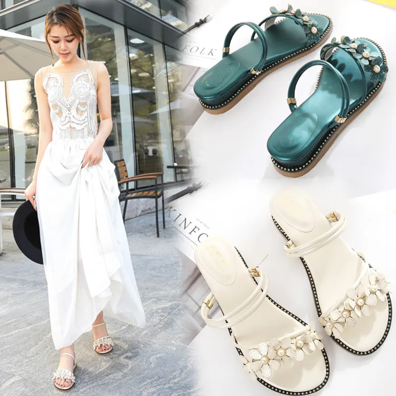 Женские сандалии QWEDF летняя обувь 2019 Модные женские на танкетке с кристаллами и