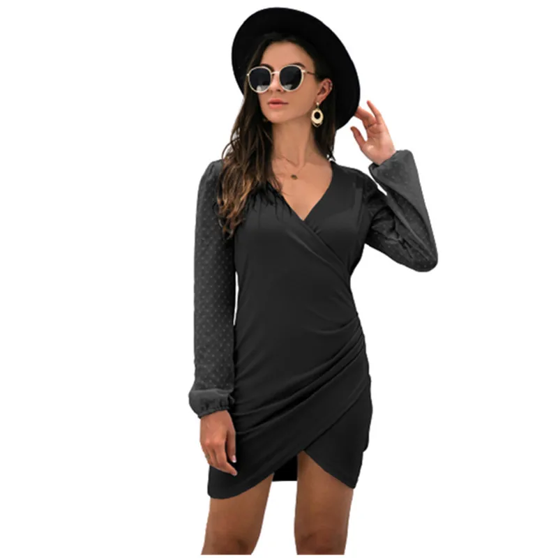 

Женское платье-мини с V-образным вырезом и длинным рукавом