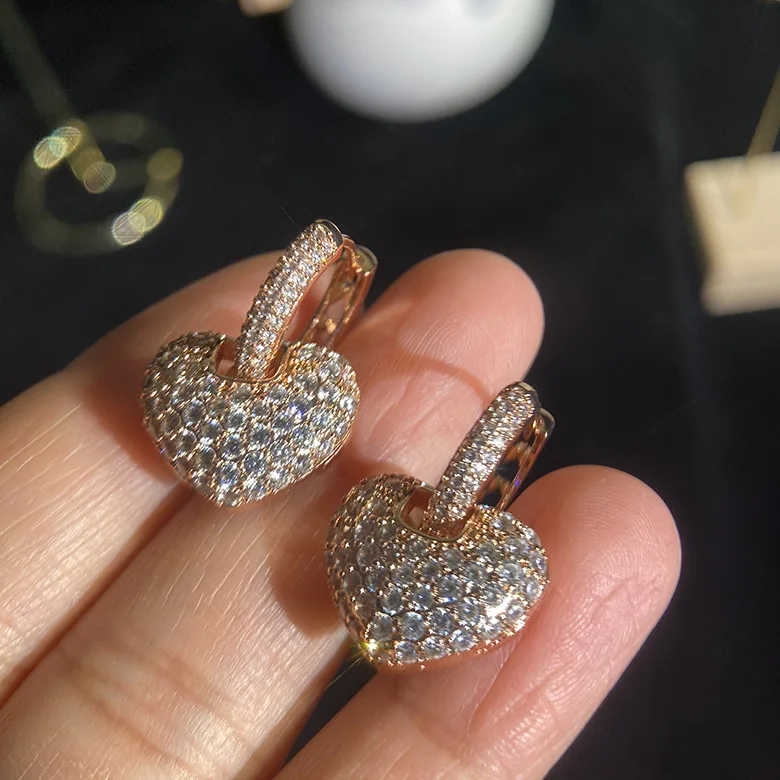 

Fashion Same Style Lovers Zircon Love Heart Shape Earrings Retro Luxury Earrings Ear Jewelry Korean 2021 Drop Shine Earrings