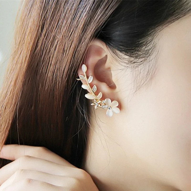 

Crystal Flower Ear Clip Fashion Opal Earrings Temperament Ear Bone Clip Beautiful Wedding Jewelry Women
