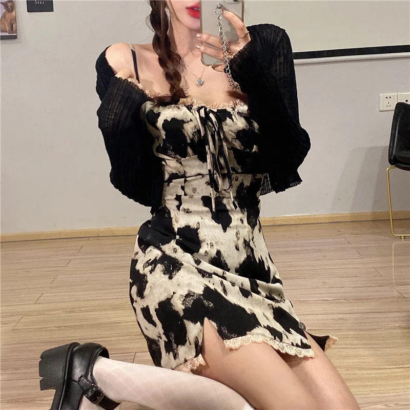 Женское корейское платье с кружевной строчкой и тонкими подтяжками