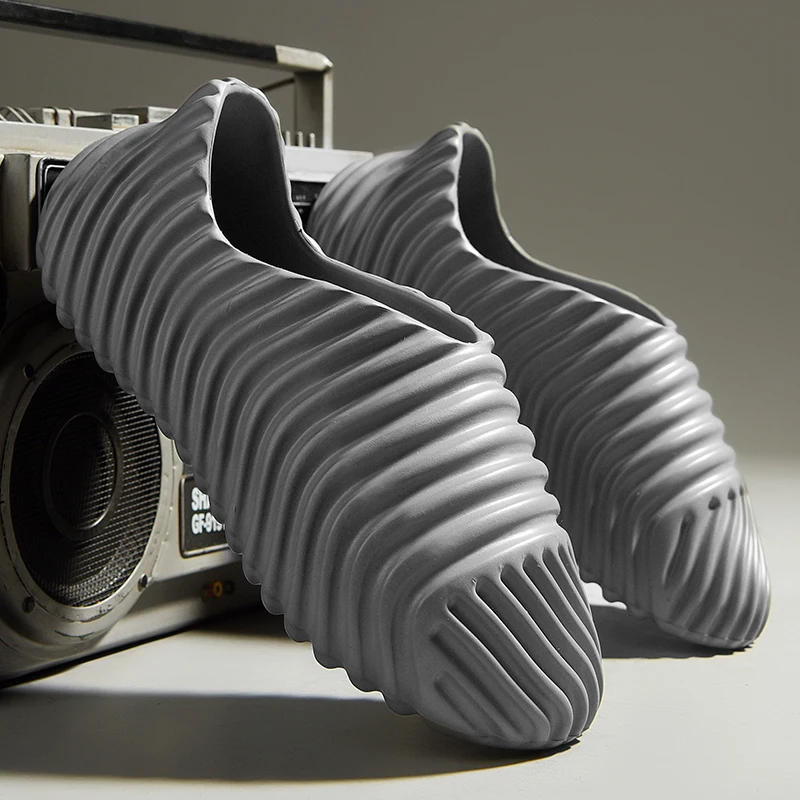 

New Outdoor Slippers Men Soft Non-Slip Home Shoes Foam Runners Water Footwear Summer Outdoor Men Sandals Beach Slides