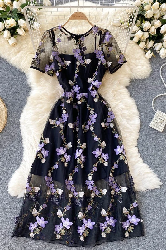 

Ladies style skirt high-level sense of heavy industry embroidery mesh dress skirt Slim mid-length dress female summer dress
