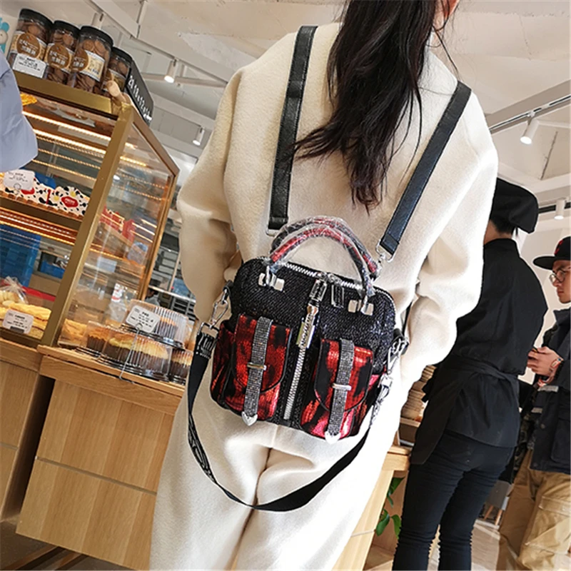 

Women Crystal Shoulder Bags Black Red Silver Luxury Totes Women Zipper Leather Punk Handbags Ladies Small Crossbody Bags