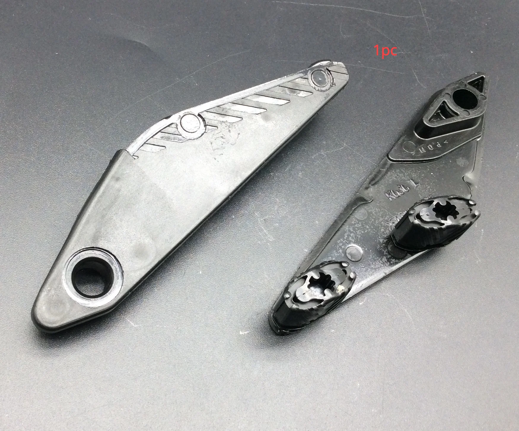 

1pc for Kia New Sorento carens Sportage R IX35 Sunroof Bracket Slide buckle clip