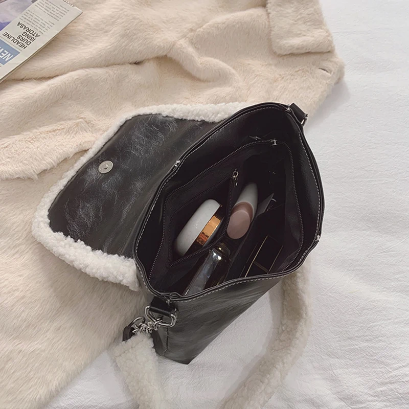 

Winter New Plush Shoulder Bag For Women Splicing PU Leather Crossbody Bag Designer Chains Messenger Bag Lady Handbag
