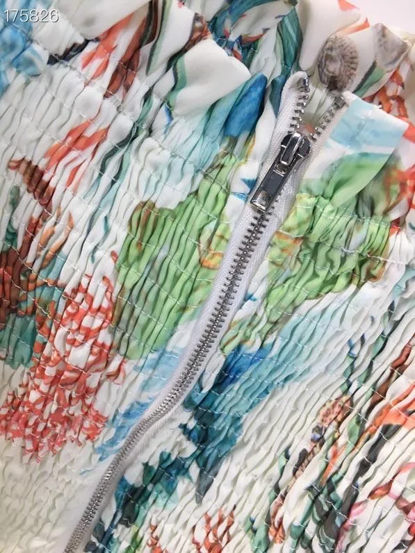 

2021 spring and summer fresh sweet shoulder print short Bubble Sleeve Top + slim cake skirt set