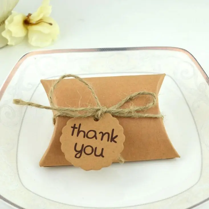 Коробка из крафт бумаги сделай сам для свадебных конфет с карточкой надписью Thank