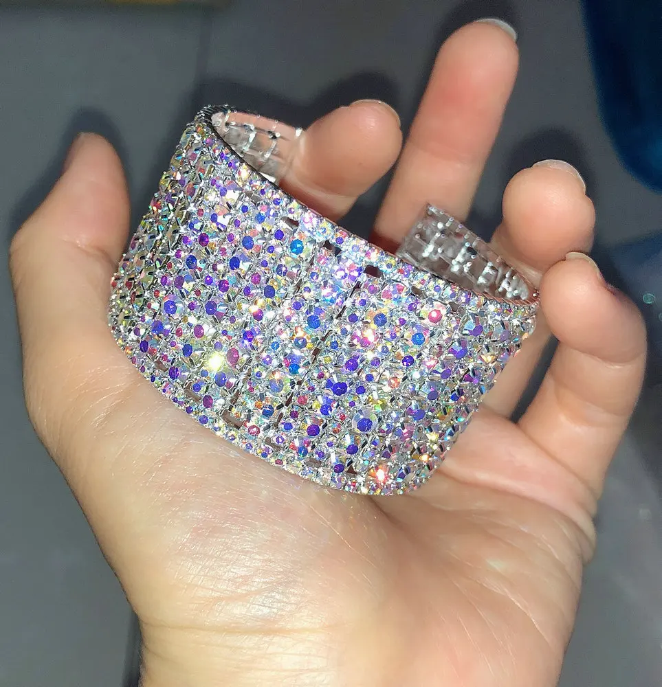 Широкий браслет из прозрачных страз женский для торжеств и свадебных