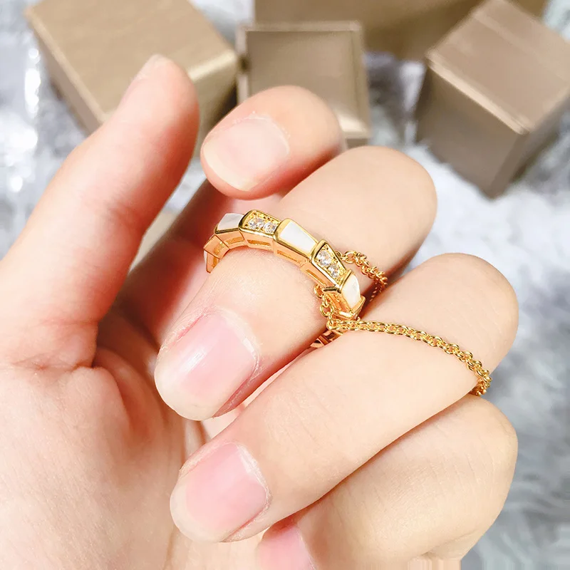 

2020 luxury Jewelry For Women natural shell rhinestone pendant necklace for women as gift free shipping