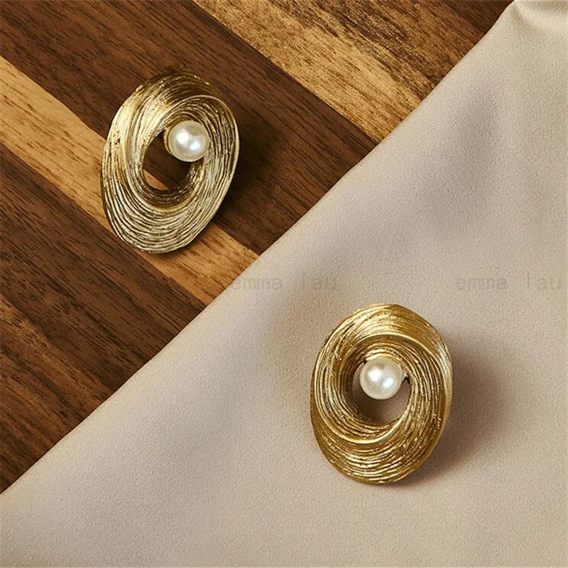 

Ручка в ретро-стиле с жемчугом, креативная легкая Роскошная ручка с выдвижным ящиком и одним отверстием, из чистой меди, для шкафа, дверные р...