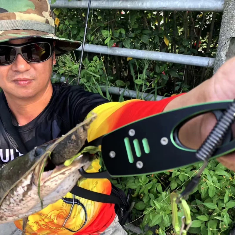 

Outdoor Carp Fishing Lip Handle Fishing Tackle Portable Aluminum Fishing Clip Fish Mouth Pliers + Fishing Line Pliers