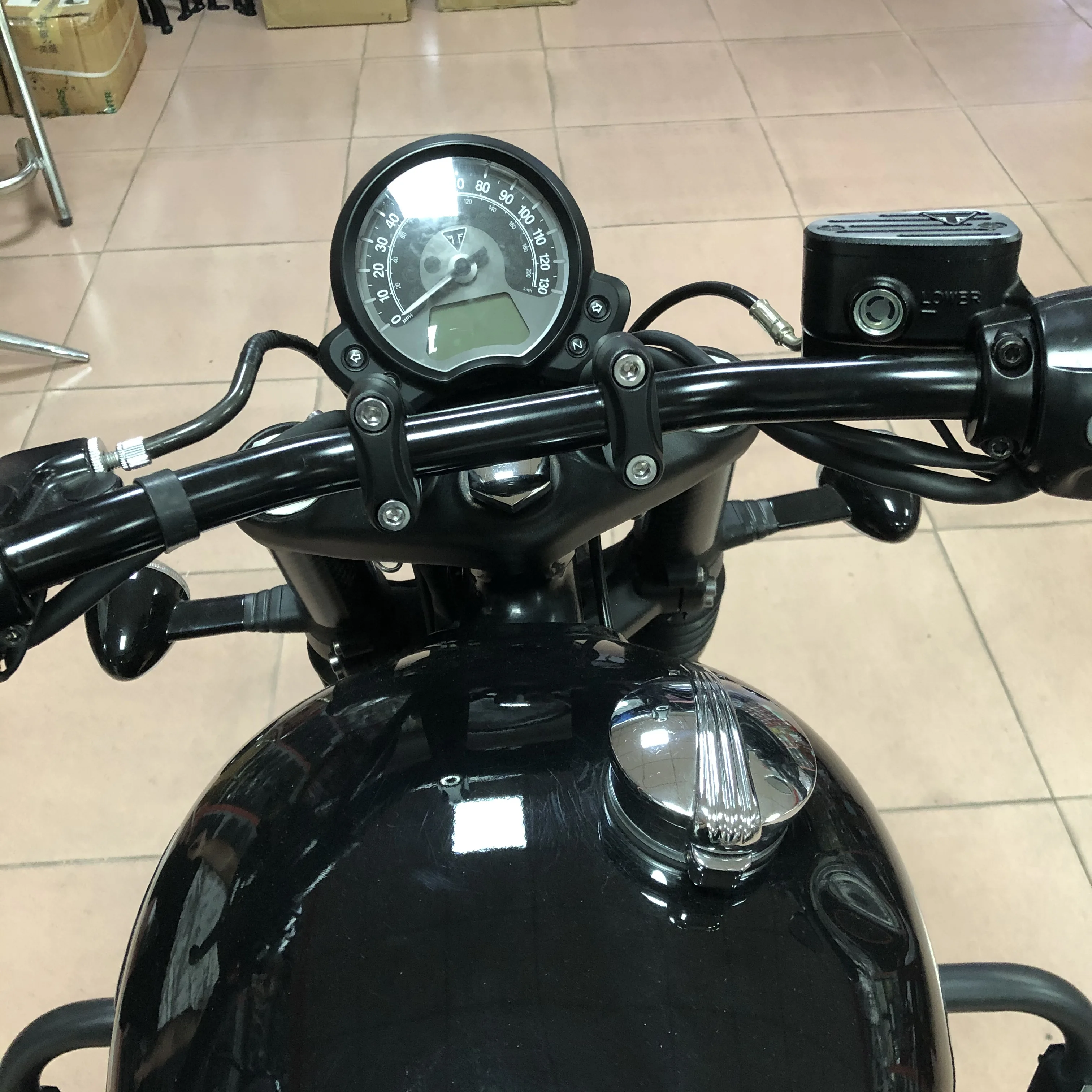 Зажим для Руля Мотоцикла распорный подъемник на руль LC 30 мм Triumph Bonneville T100 T120 Bobber