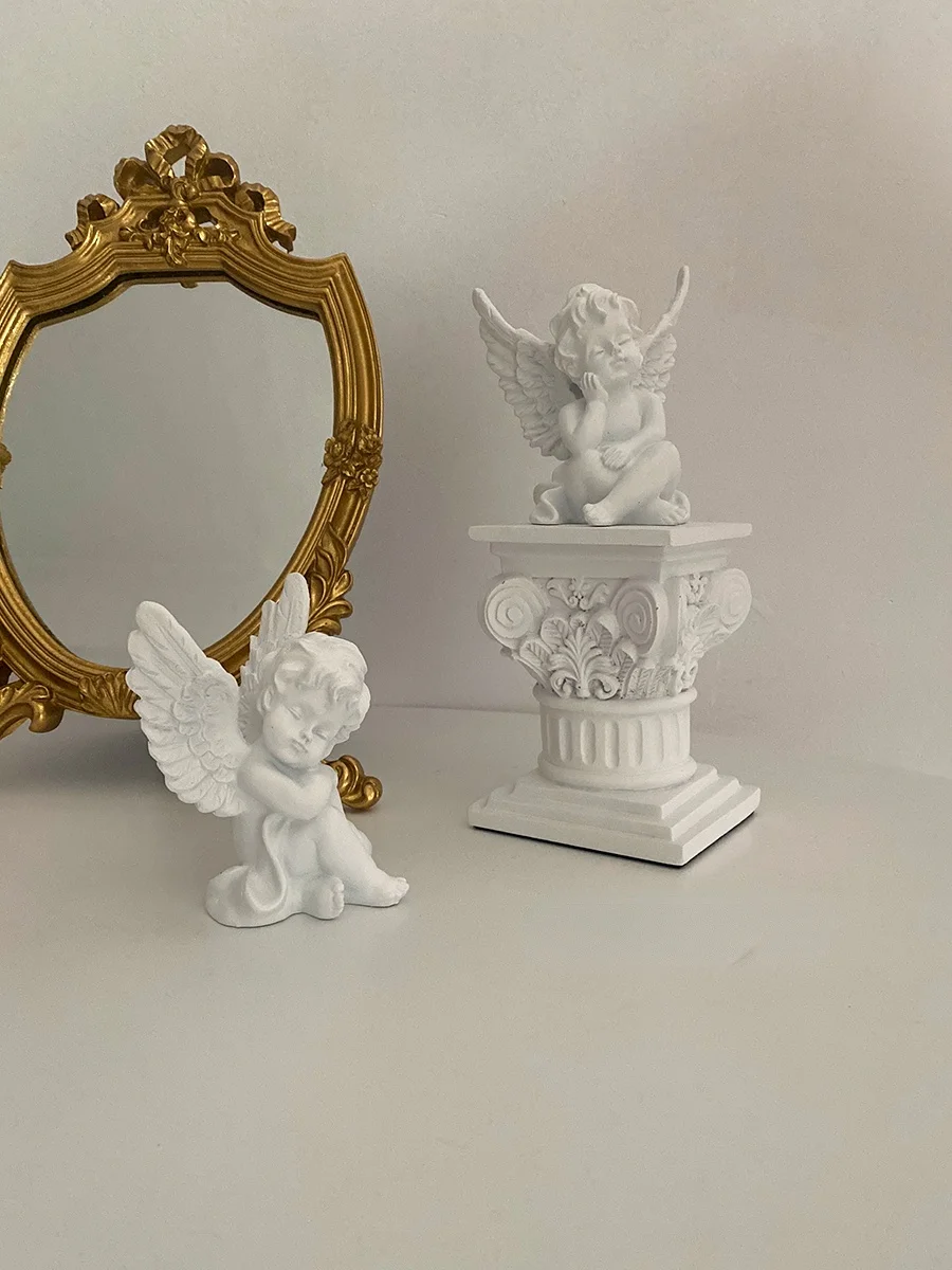 

Modern Art White Statue Unique Angel Meditation Creative Unique Statue Small Table Office Figuras Decorativas Home Decor EI50DS