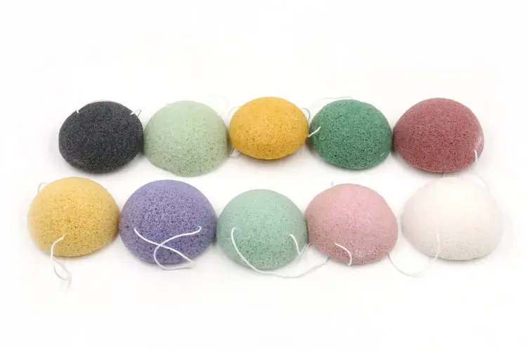 Натуральная зеркальная пуховка для лица полукруглая детская зеленая чайная