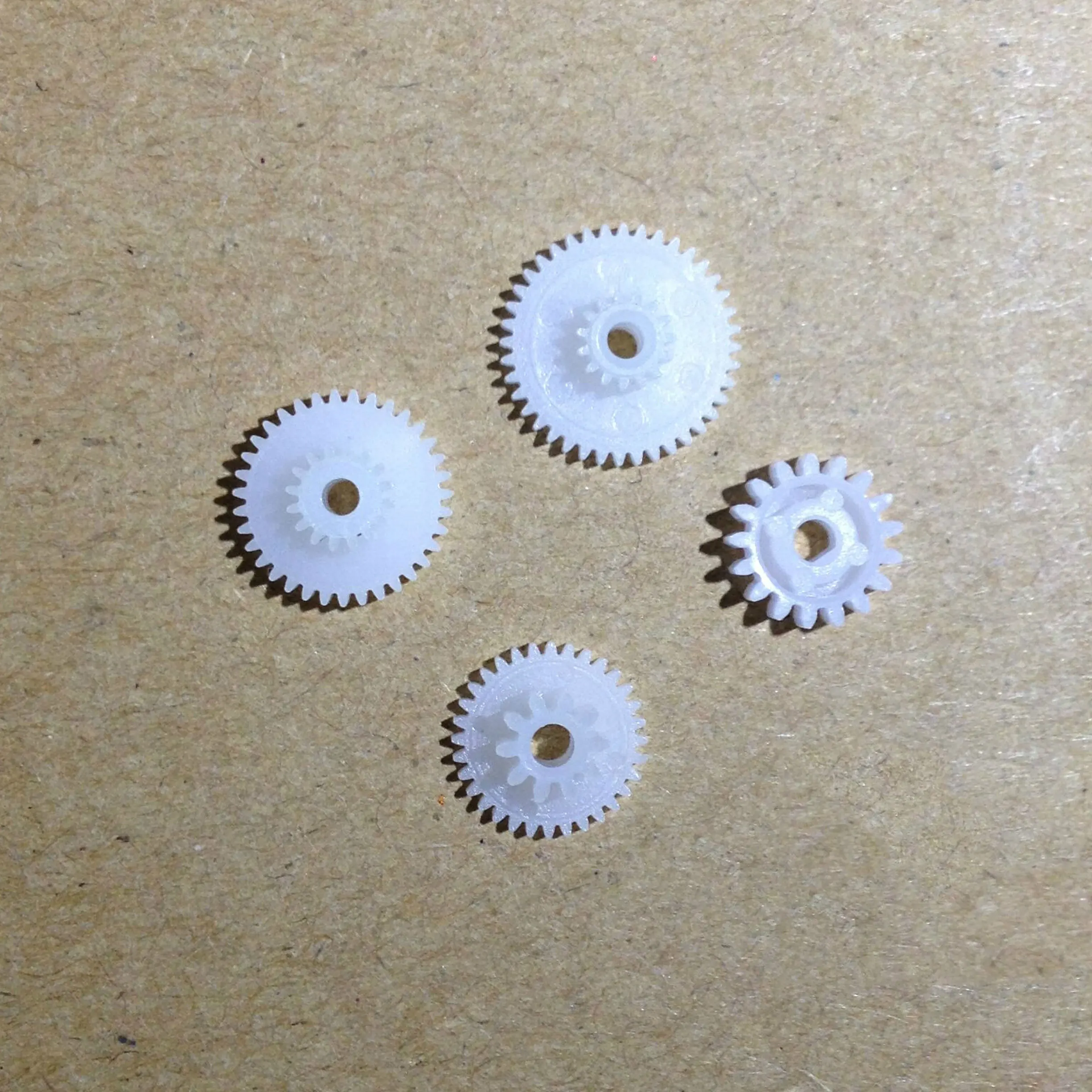 

New 628 gear For Fujitsu 1FTP-628MCL01 # 50 gear aperture 1.5mm per set of 4,printer