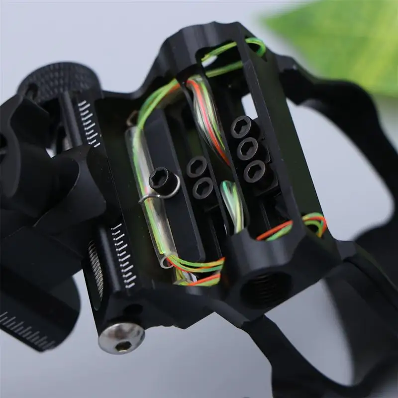 

DB8150 Hunting Archery Bolts Compound Bow 5-Pin Bow Sight Quick Pull Sight Archery Equipment Bow and Arrow Equipment with Light