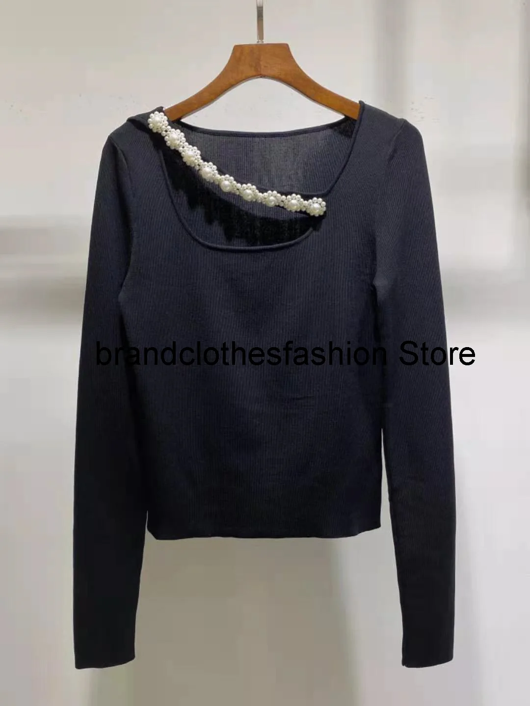 

Женская футболка с вырезами, повседневная трикотажная футболка черного цвета, осень 2021