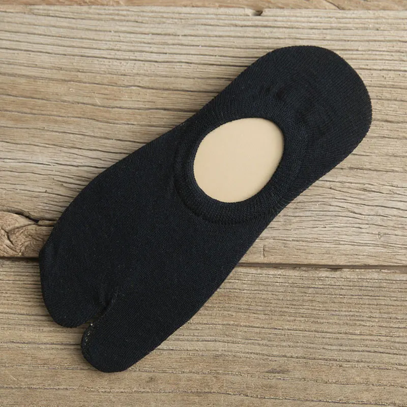 Japanese Men And Women Two Finger Socks Black Kimono Summer Bamboo Fiber Flip Flop Sandal Two-toed Socks Female japanese socks