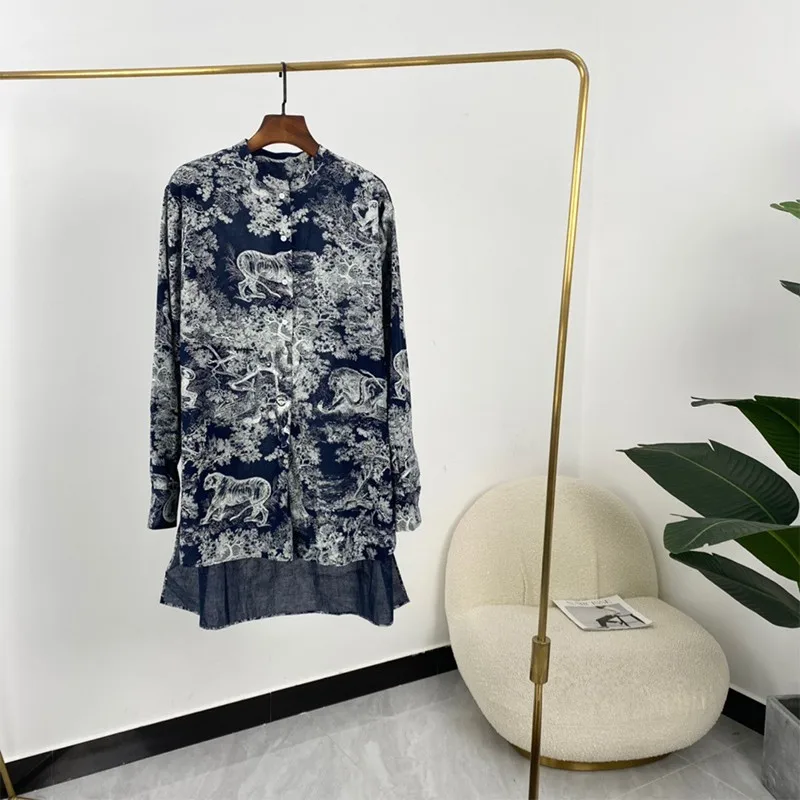 

Блузка хлопковая с длинным рукавом и принтом животных